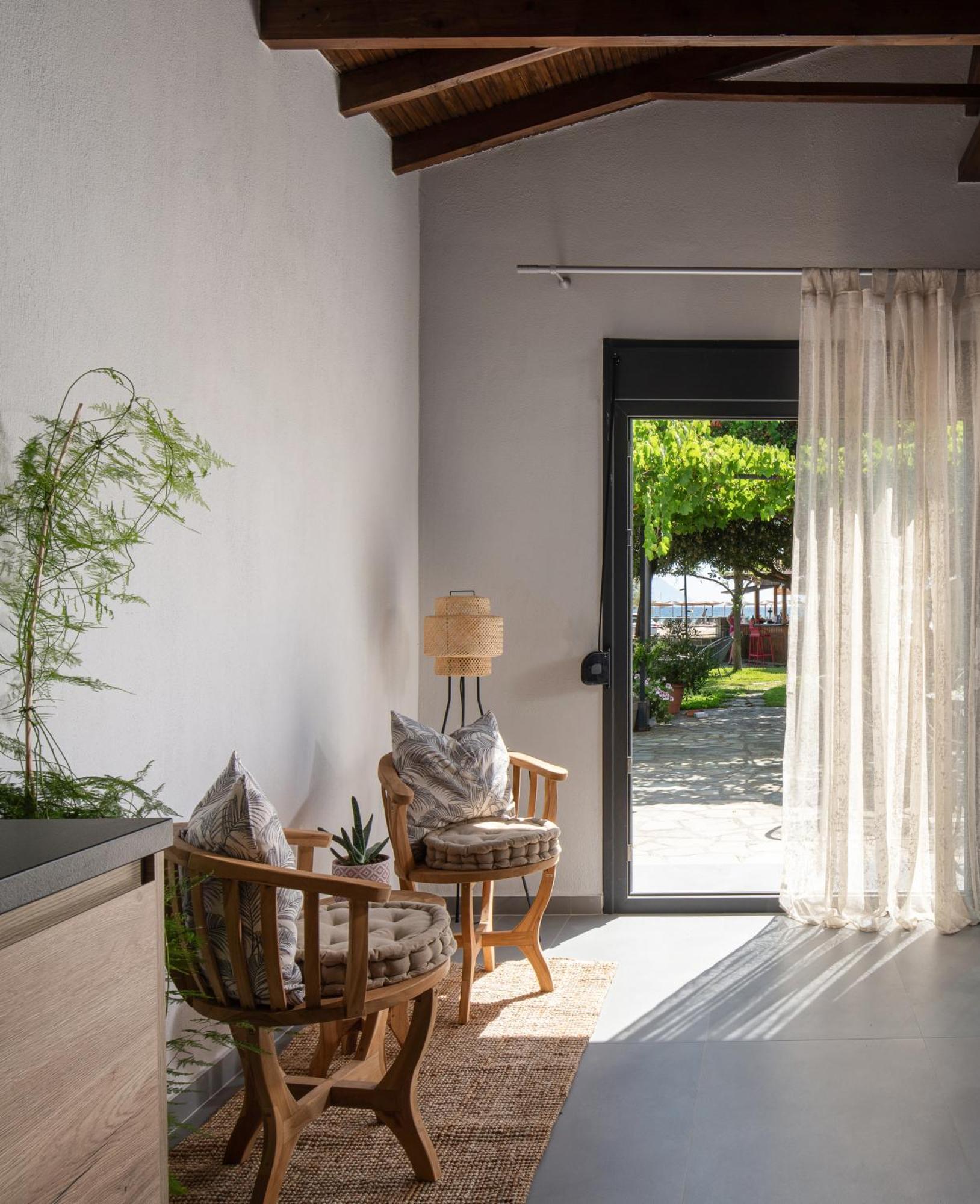 Akasti Slow Living Paralia Sikias ภายนอก รูปภาพ